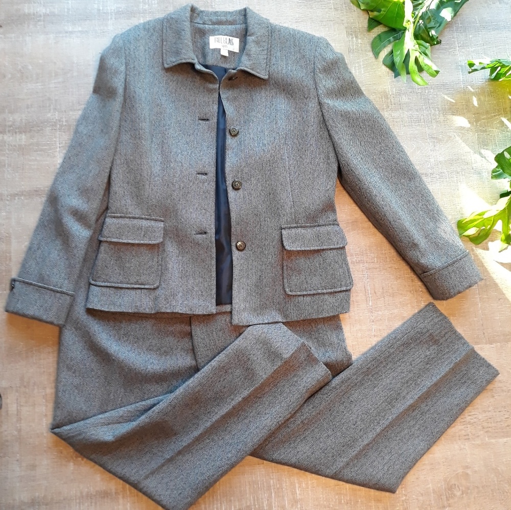 Bill Blass Suit